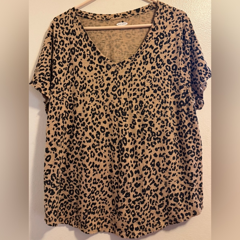 Old Navy Size XXL Leopard Print V-Neck Women's Top
